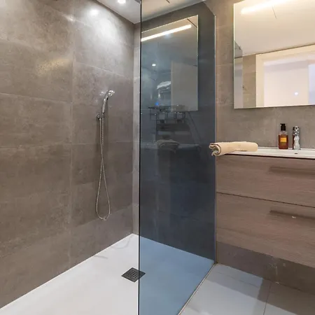 Апартаменты Puerto Banus Two Bedroom Luxurious With Parking