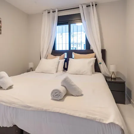Puerto Banus Two Bedroom Luxurious With Parking Apartment *
